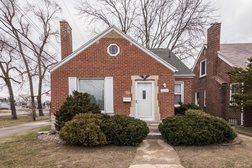 2236 Hubbell St - Photo 1