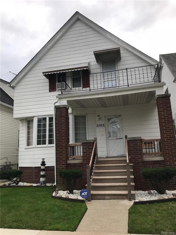 2262 Florian St - Photo 1