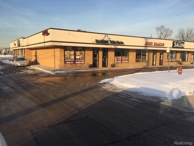 5815 17 MILE RD - Photo 1
