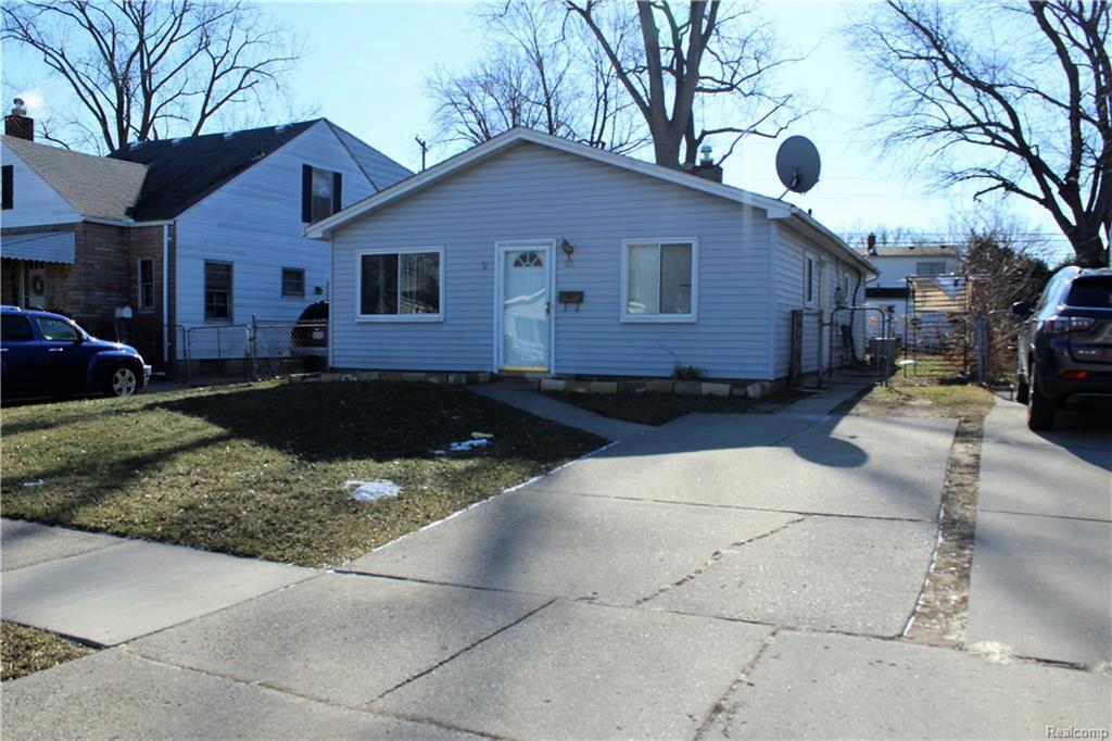 82 Hudson Ave - Photo 1