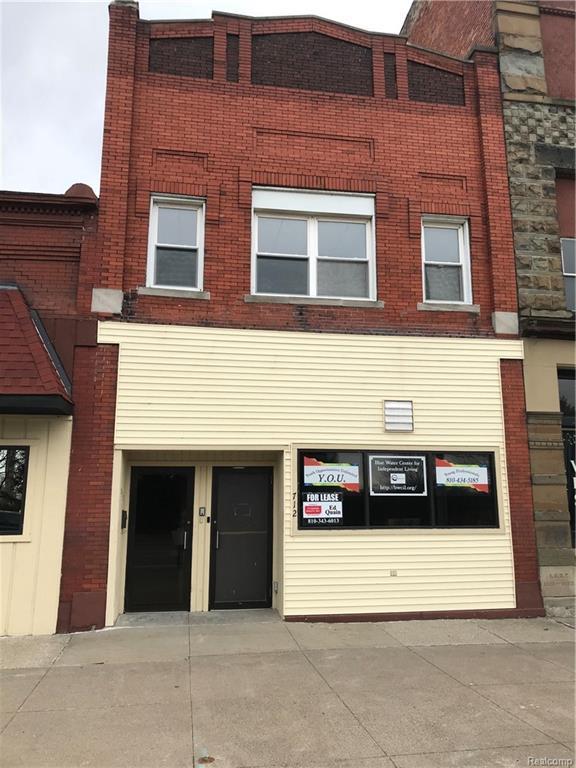712 Lapeer Ave - Photo 1