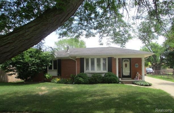 27081 Larkin Dr - Photo 1