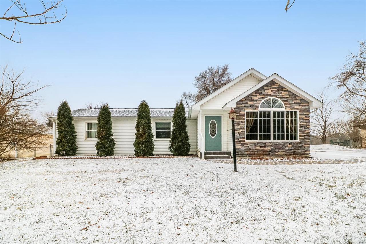 524 Rosewood - Photo 1