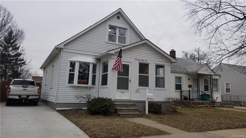 1436 19TH ST - Photo 1