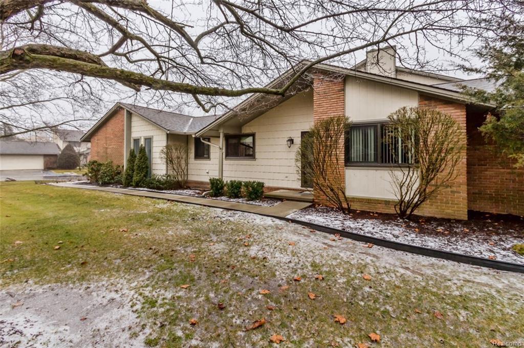 48120 Colony Farm Cir - Photo 1
