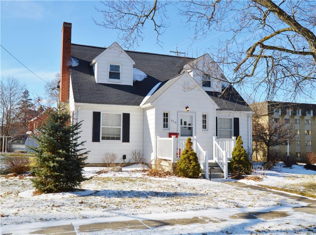 402 Main St - Photo 1