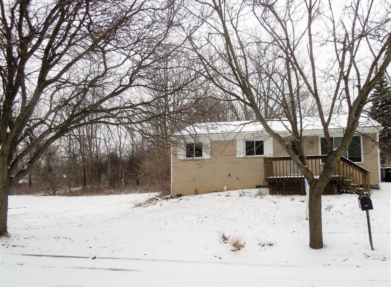 2115 Winewood Ave - Photo 1