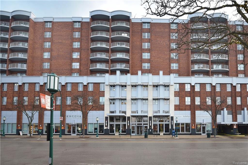 411 Old Woodward Ave - Photo 1