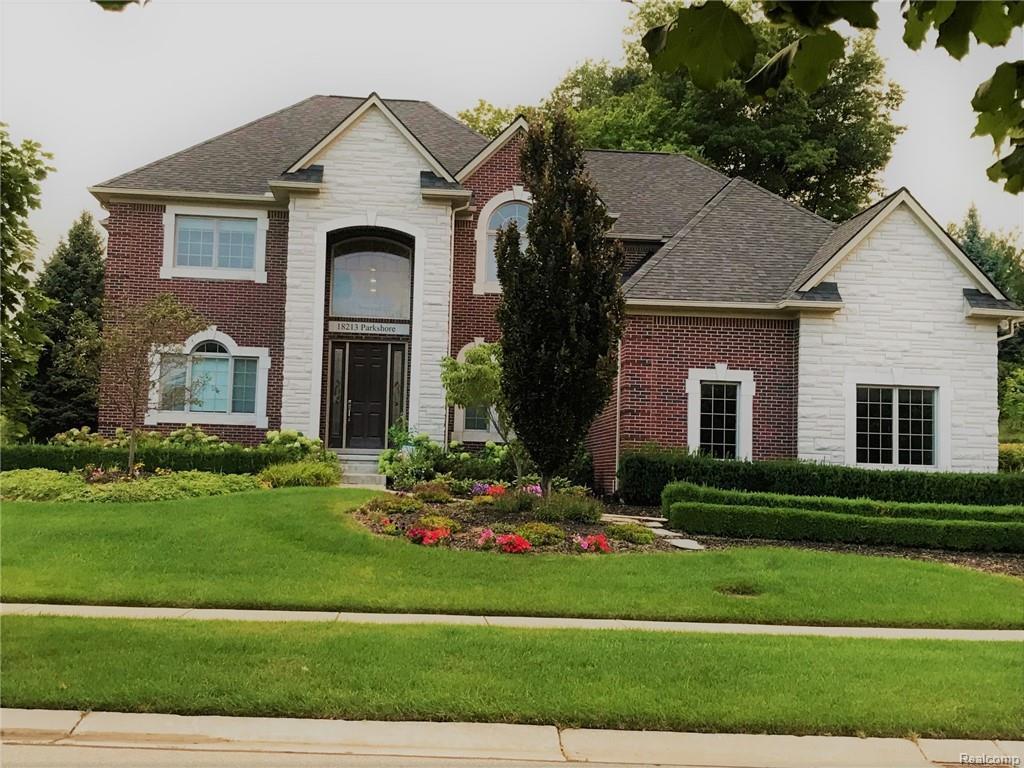 18213 Parkshore Dr - Photo 1