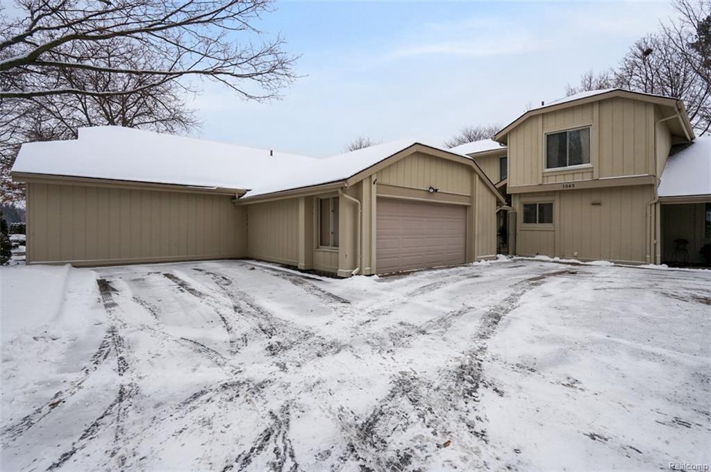 1845 Golf Ridge Dr - Photo 1