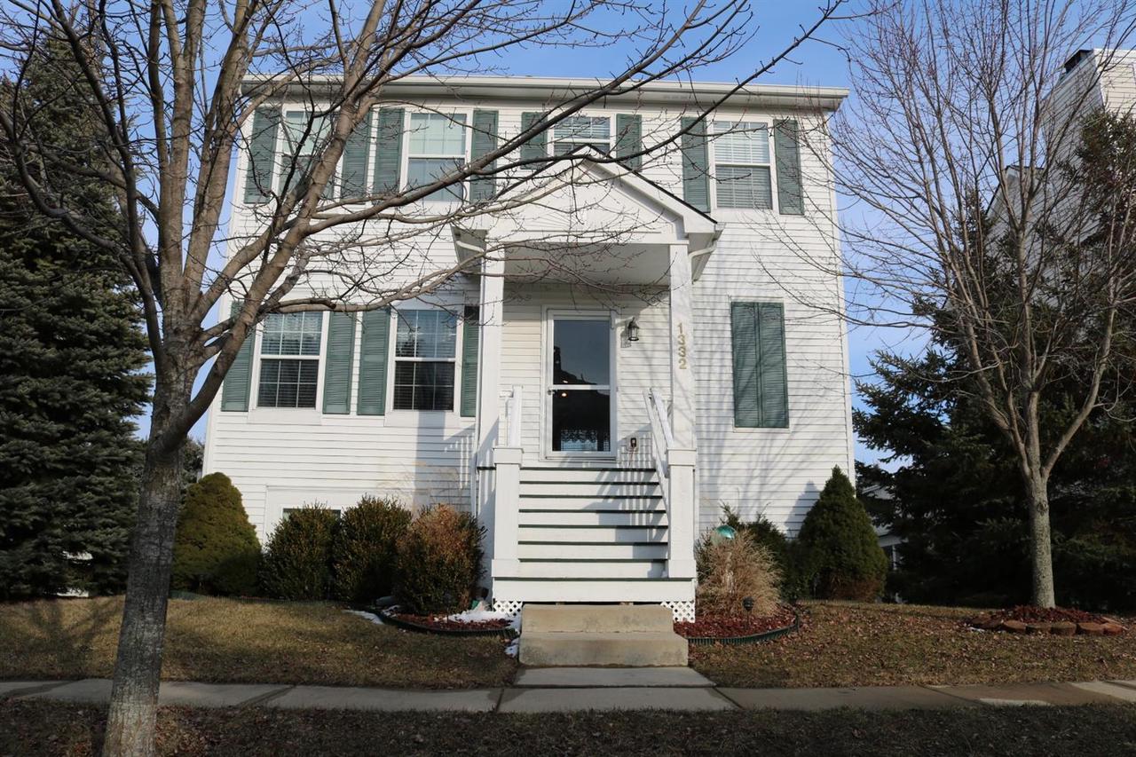 1332 Eisenhower Ln - Photo 1