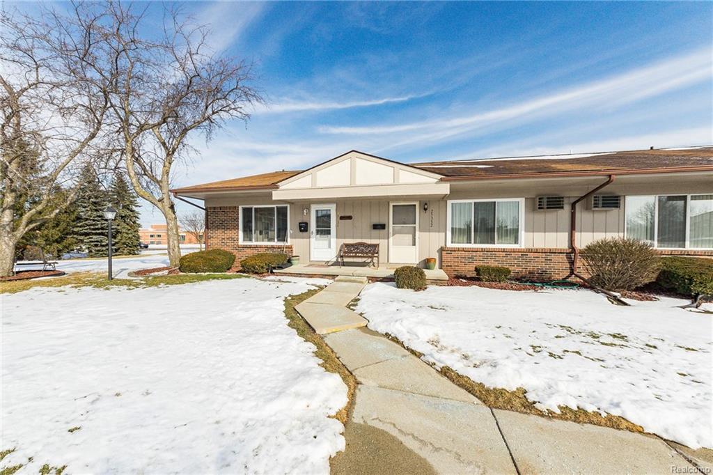 25334 Franklin Terrace - Photo 1