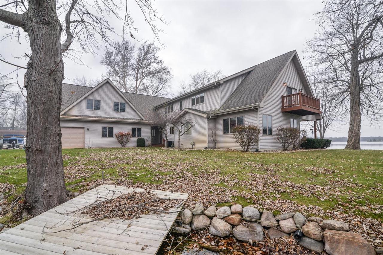 4853 Downing Dr - Photo 1