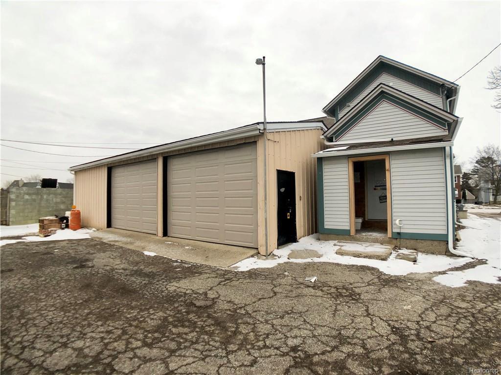 412 Starkweather St - Photo 1