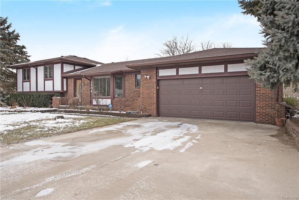 3904 Christopher Dr - Photo 1