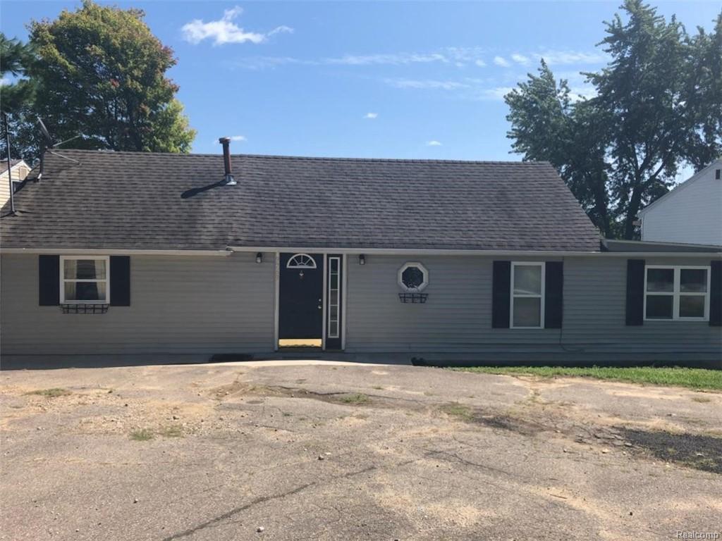 9769 Lake Point Dr - Photo 1