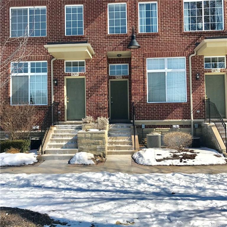 1432 Crimson Way - Photo 1