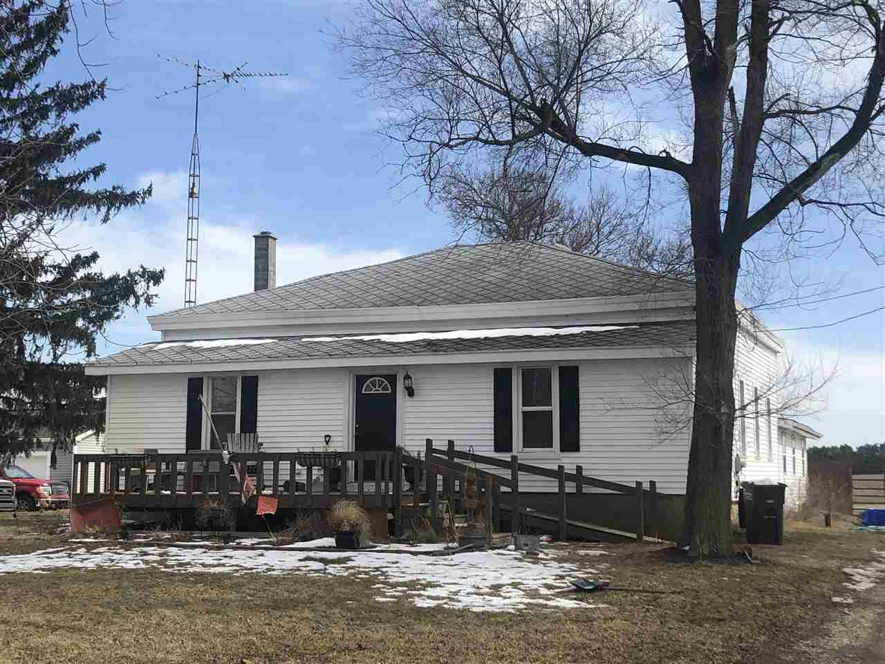 2565 Wolf Lake Rd - Photo 1