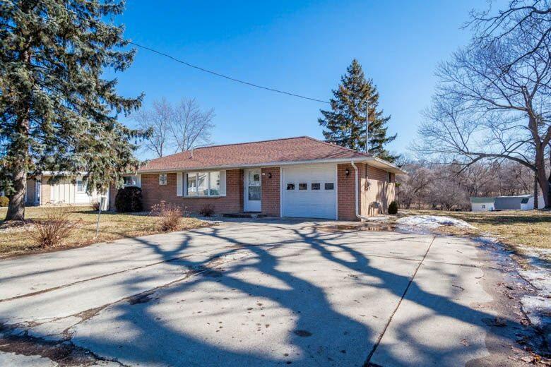 311 Tecumseh St - Photo 1