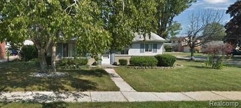 33110 Fraser Ave - Photo 1
