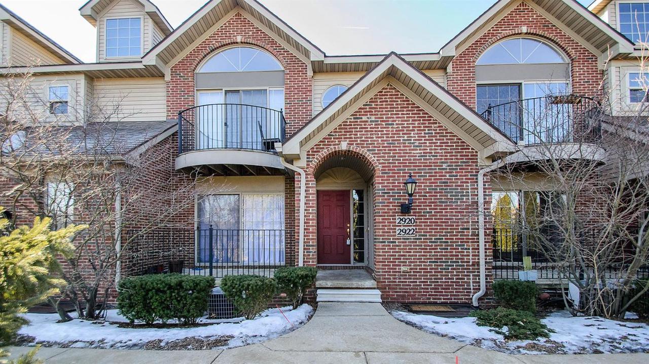 2920 Signature Blvd - Photo 1