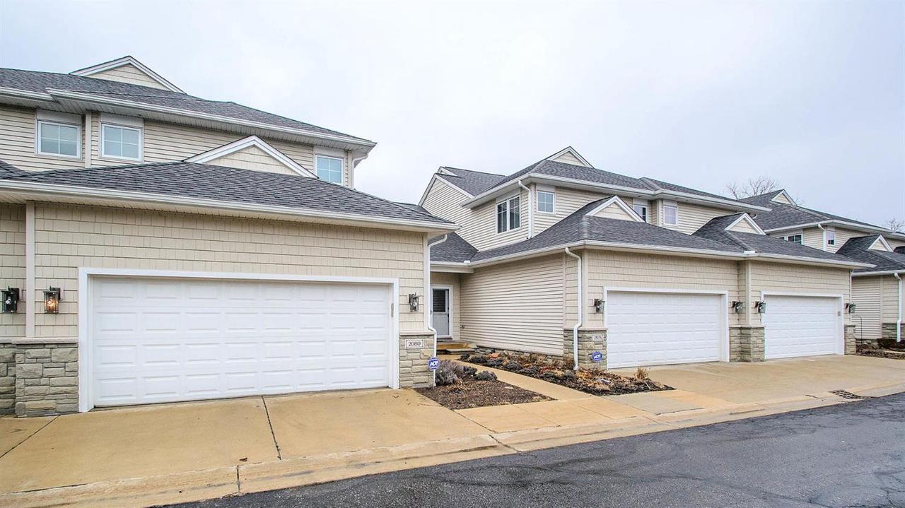 2080 Liberty Heights - Photo 1