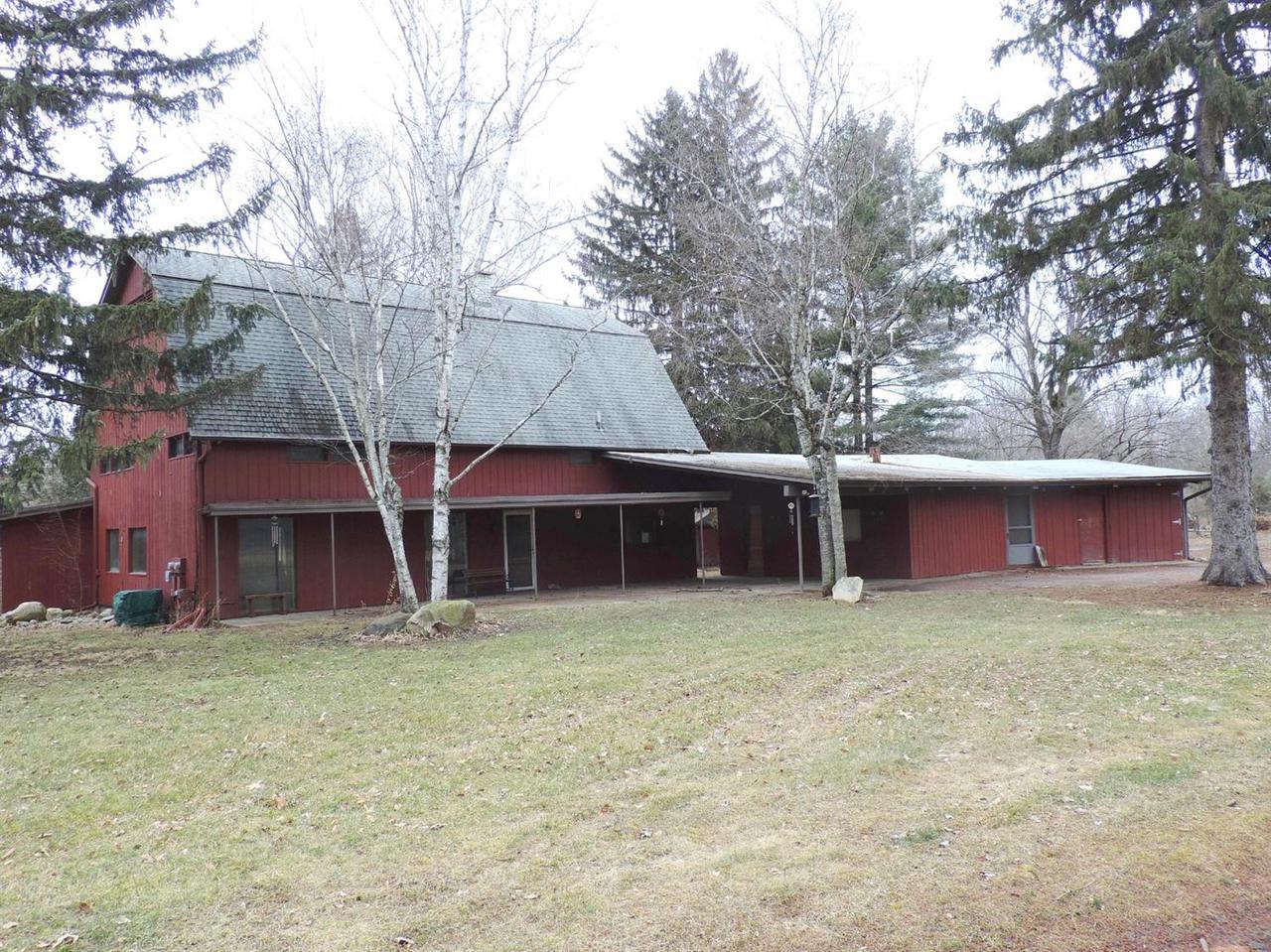 9068 Territorial Rd - Photo 1