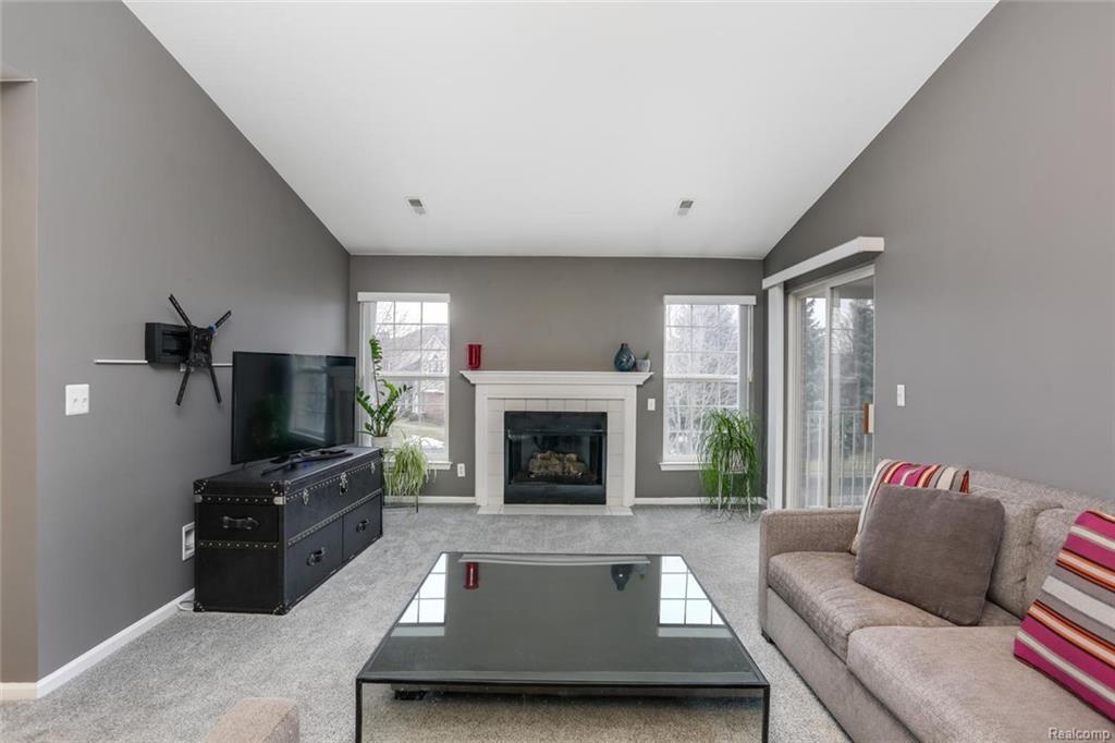4349 Berkshire Dr - Photo 1