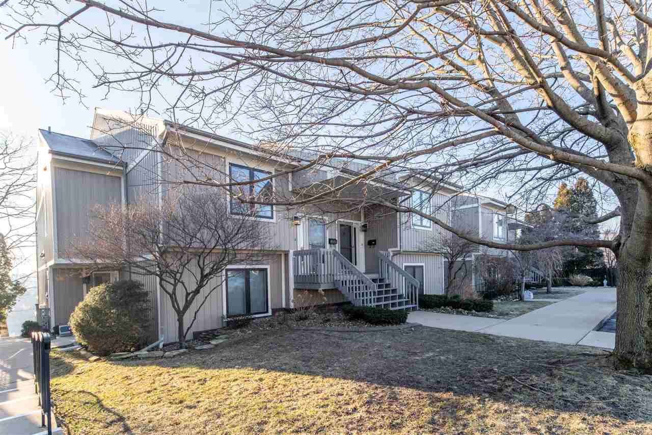 203 Wayne St - Photo 1