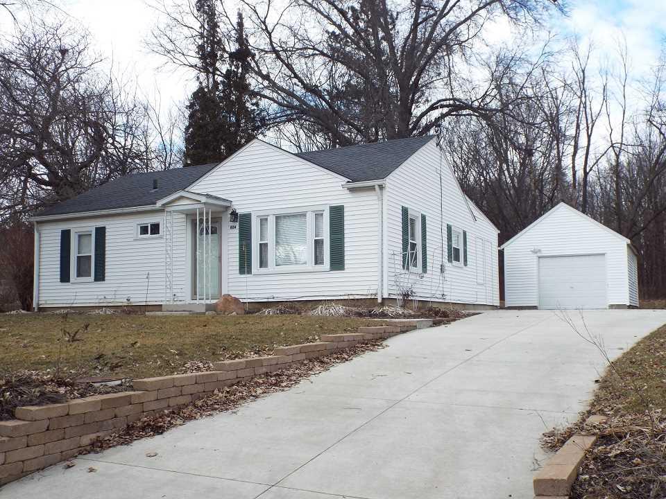 404 Washington St - Photo 1