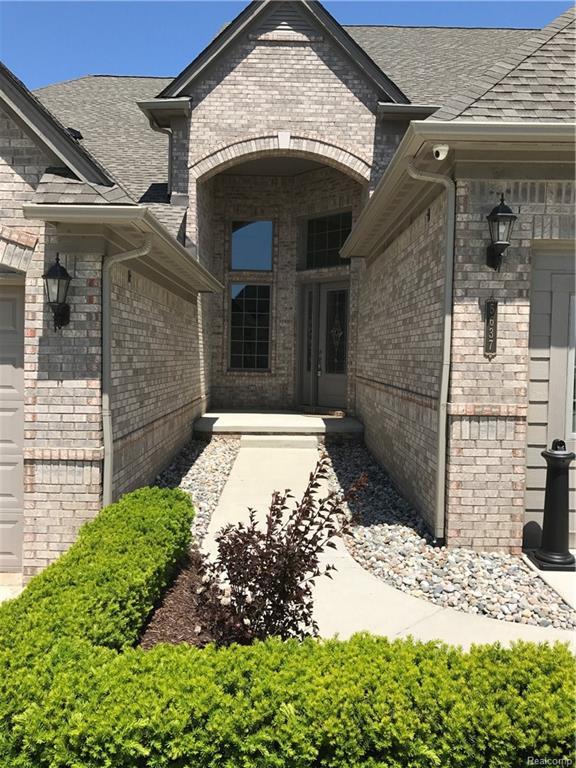 5649 Knob Hill Circle - Photo 1