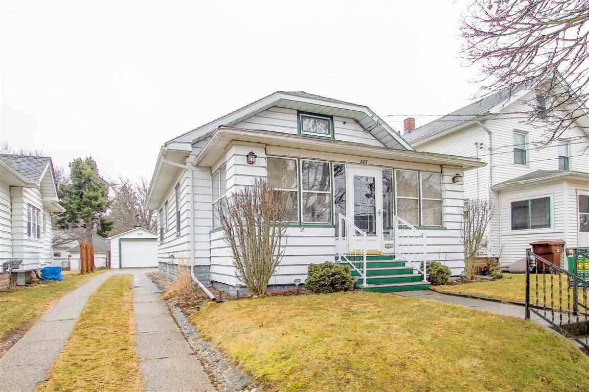 727 Loomis - Photo 1