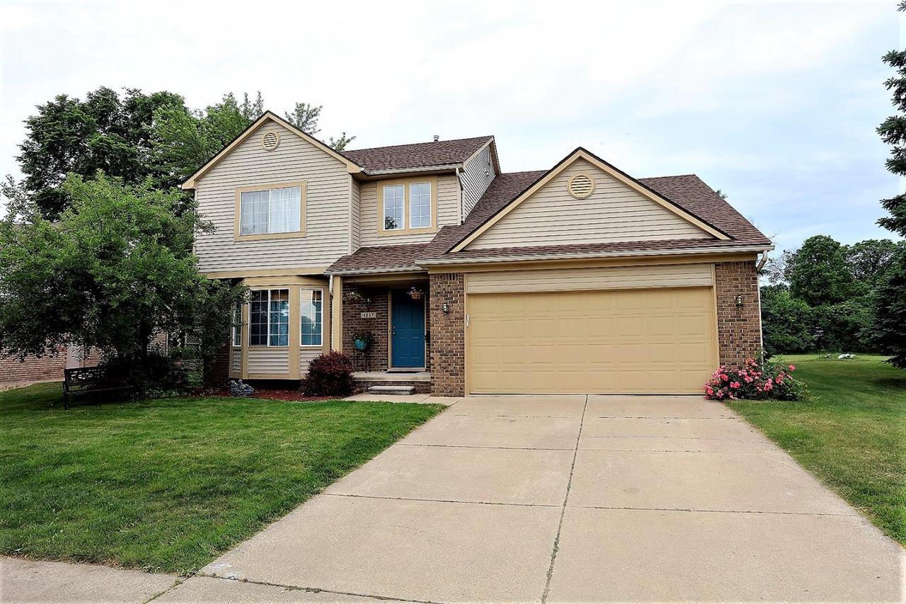 1357 Hidden Creek Dr - Photo 1