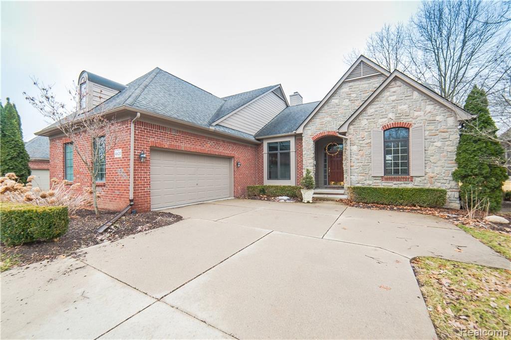4620 Oakhurst Ridge Rd - Photo 1