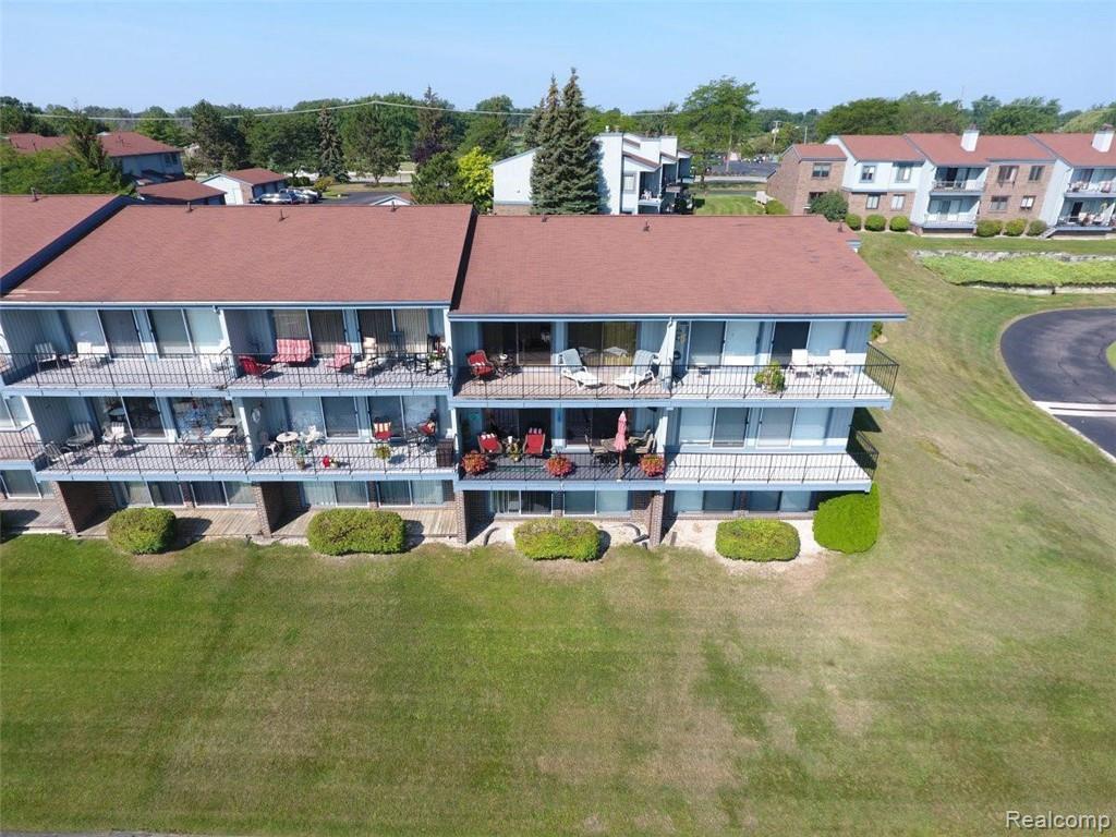 1715 River Rd - Photo 1
