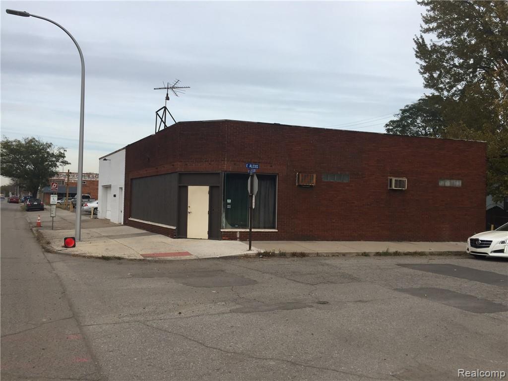 4005 Jefferson Ave - Photo 1