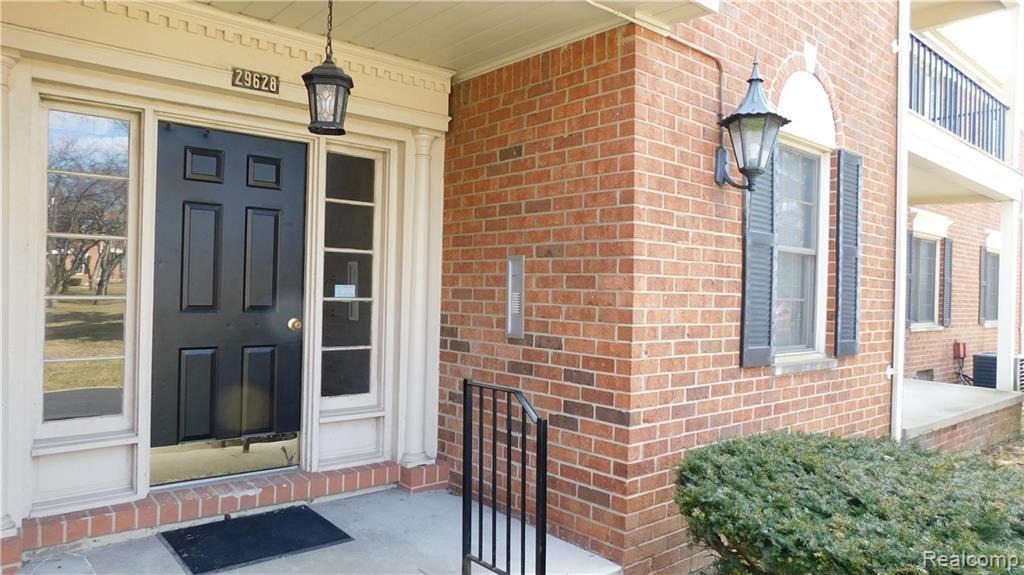 29628 Middlebelt Rd - Photo 1