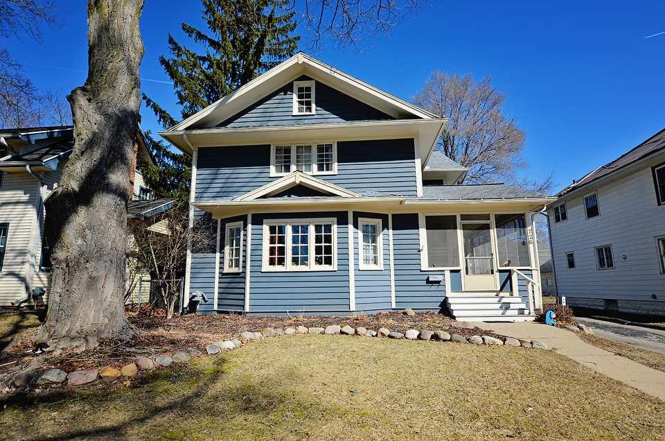726 Woodfield - Photo 1