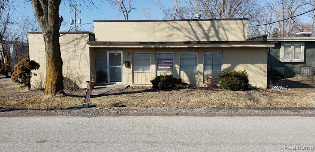 27300 Fullerton - Photo 1