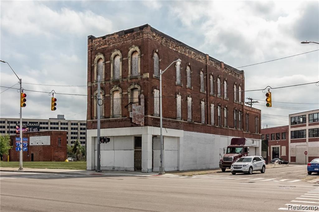 2455 Grand River Ave - Photo 1