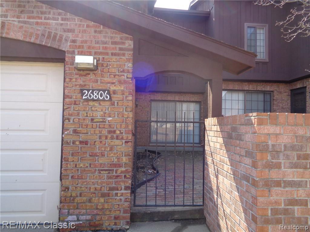 26806 Summerdale Dr - Photo 1