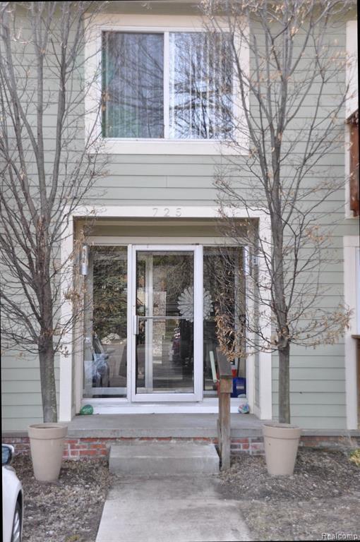 725 Randolph St - Photo 1