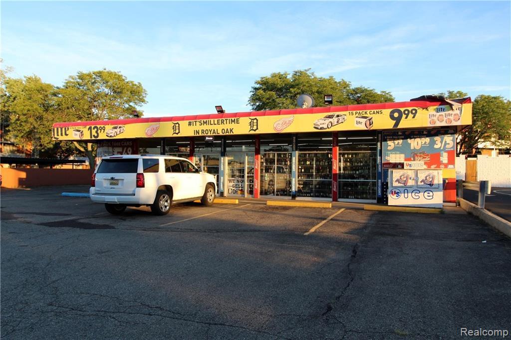 3115 Thirteen Mile Rd - Photo 1