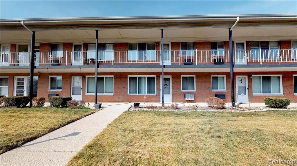 2215 Clawson Avenue Ave - Photo 1