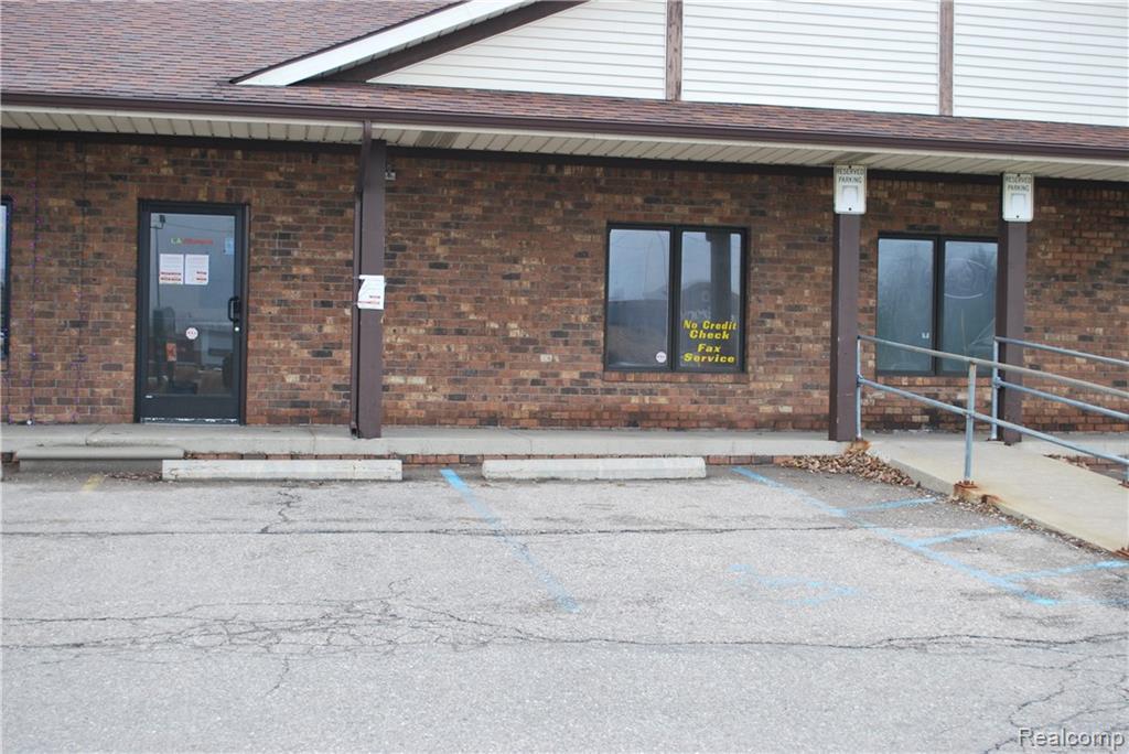 814 Main St - Photo 1