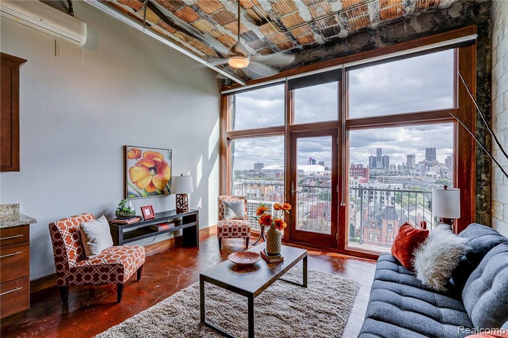 2915 John R St - Photo 1