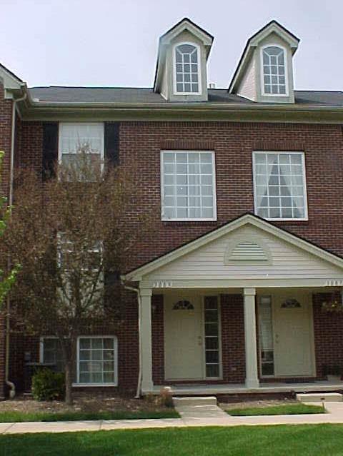 3089 Promenade Cir - Photo 1