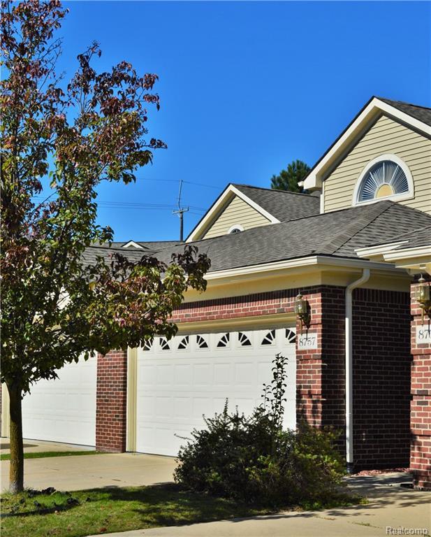 8757 Columbia Cir - Photo 1