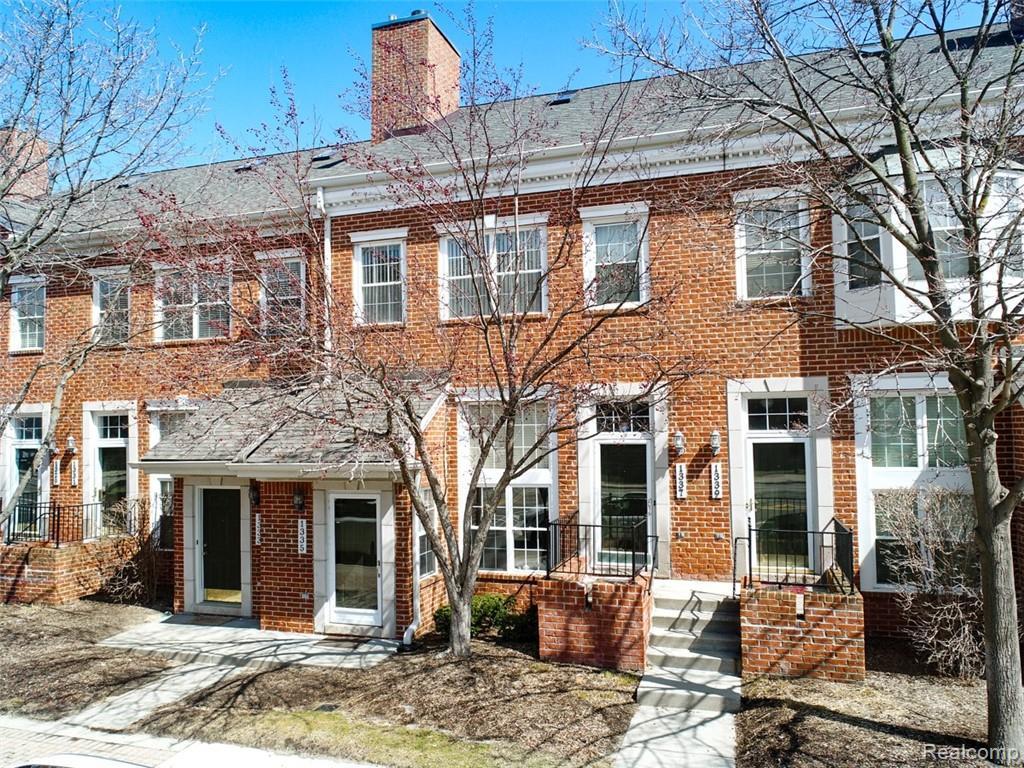 1337 Washington Ave - Photo 1