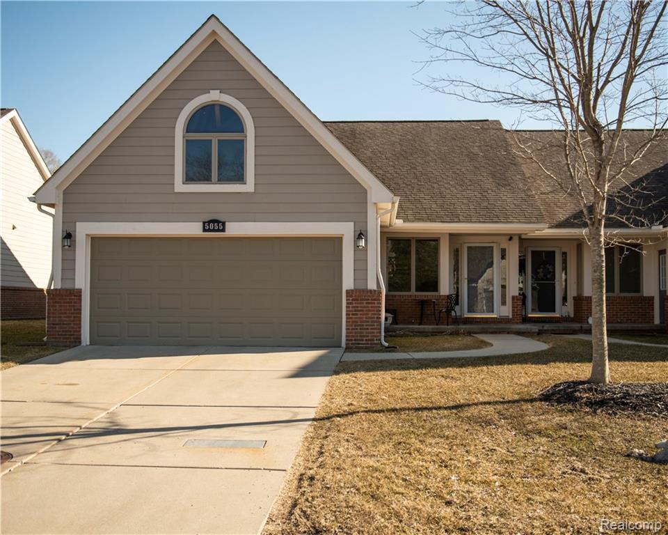 5055 Clintonville Pines Dr - Photo 1